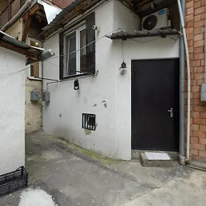  Апартаменты House